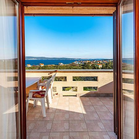 2 Bedroom Amazing Apartment In Nevidane Exterior photo