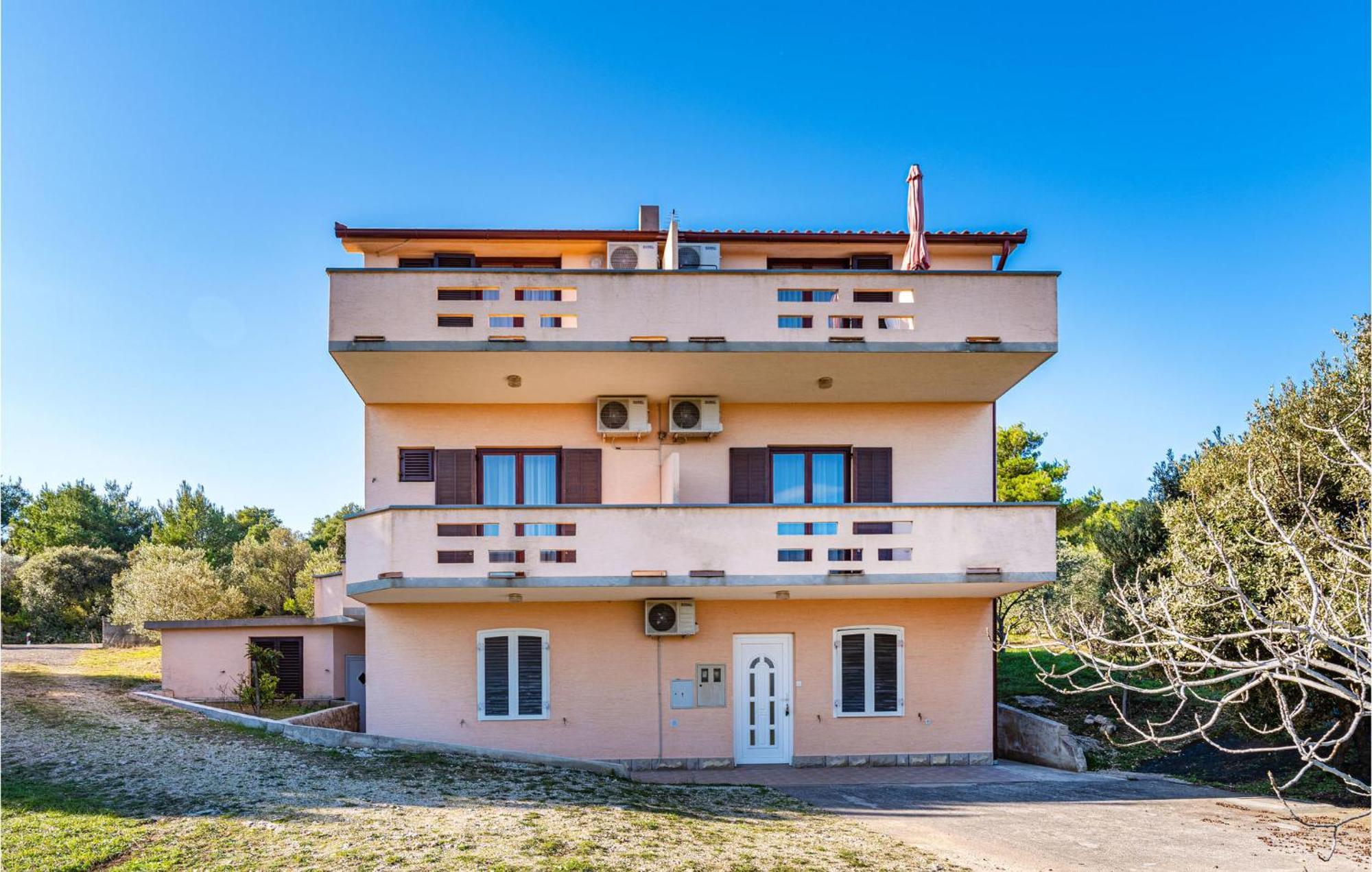 2 Bedroom Amazing Apartment In Nevidane Exterior photo