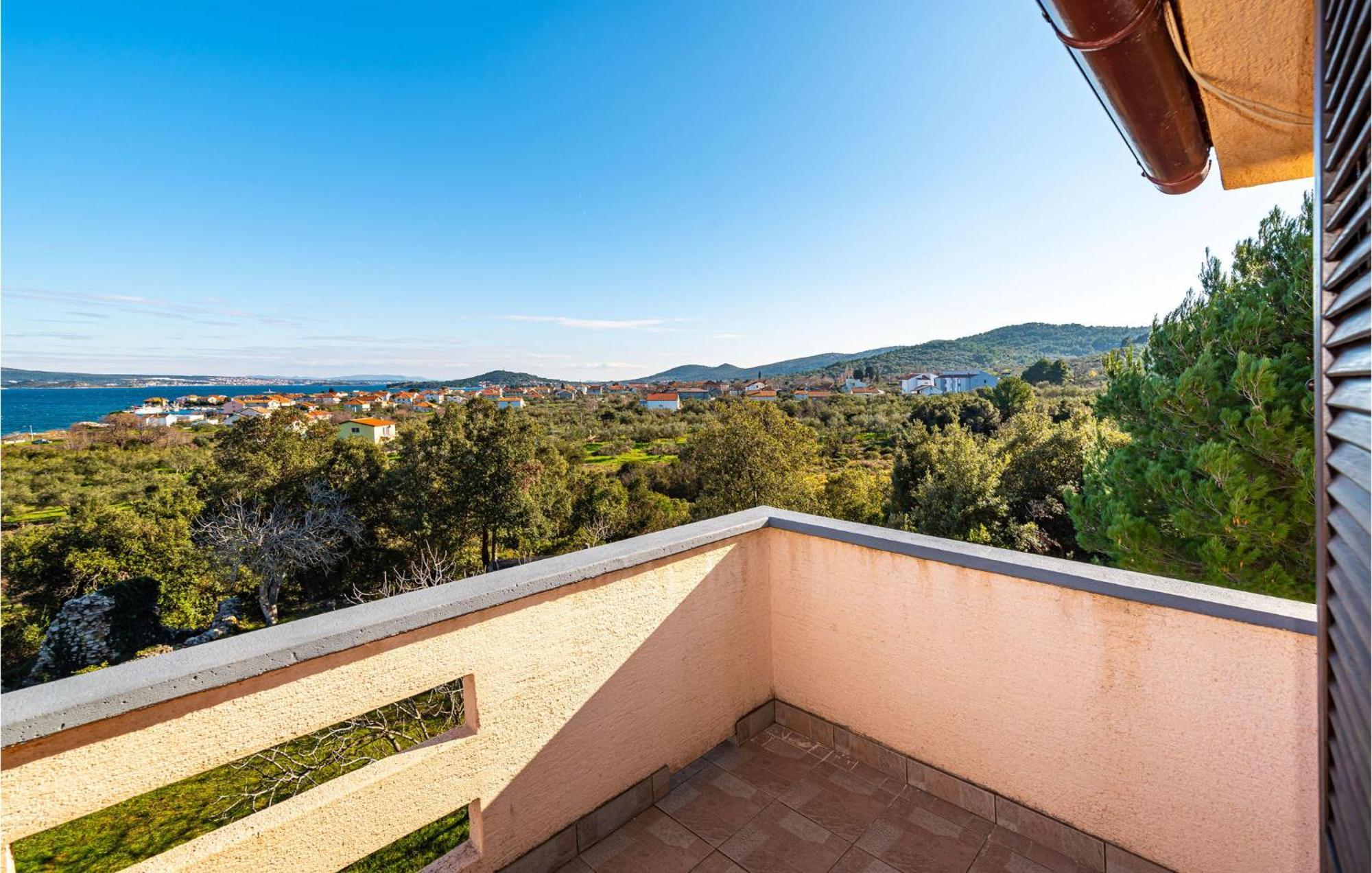 2 Bedroom Amazing Apartment In Nevidane Exterior photo